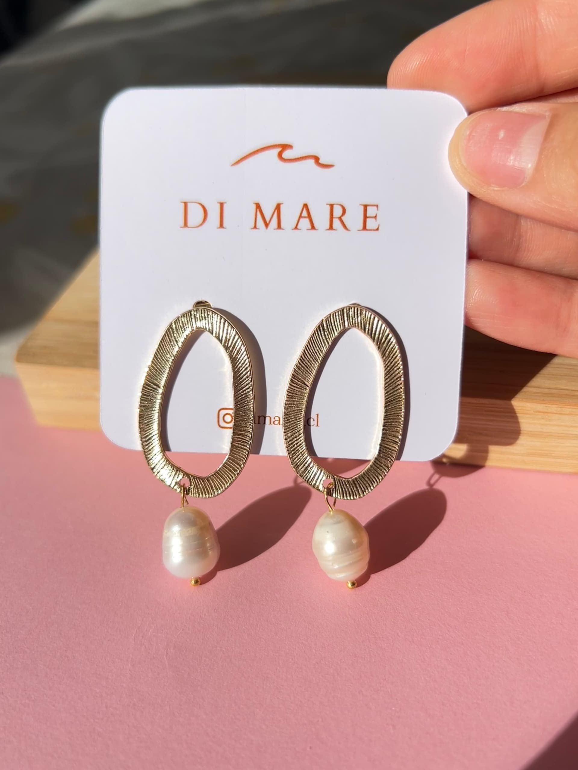 Aros Cornice